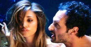 BELEN RODRIGUEZ INTERPRETA LA COLONNA SONORA DEL SUO NUOVO FILM “NON C’E’ 2 SENZA TE”